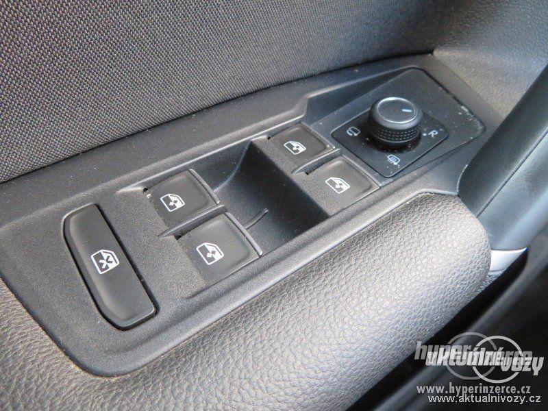Volkswagen Tiguan 2.0, nafta, r.v. 2016 - foto 13