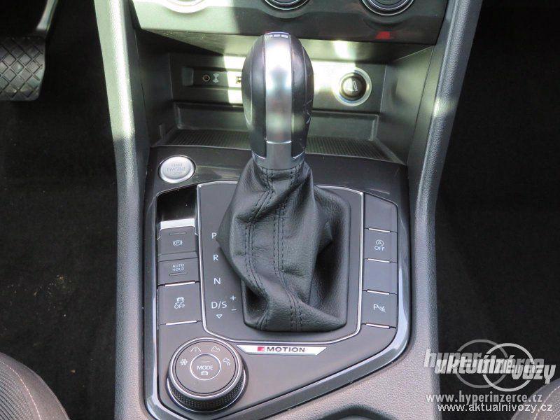 Volkswagen Tiguan 2.0, nafta, r.v. 2016 - foto 15