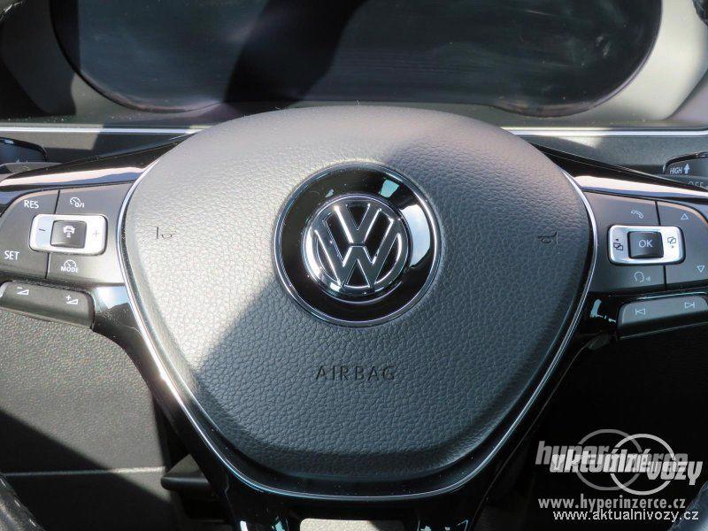 Volkswagen Tiguan 2.0, nafta, r.v. 2016 - foto 21