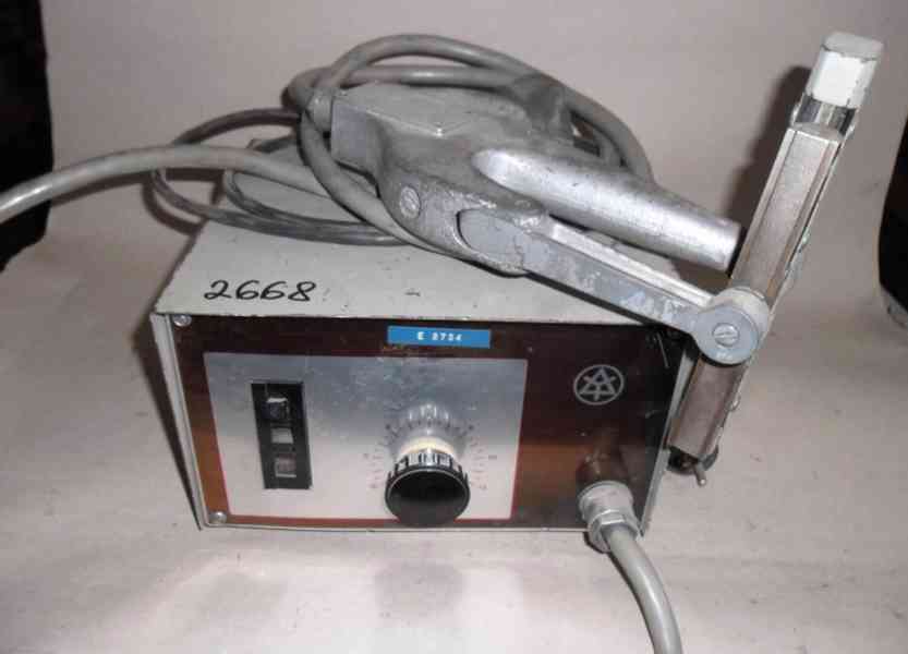 Impulsní svářečka na polyetylen IZ3A1 - foto 2