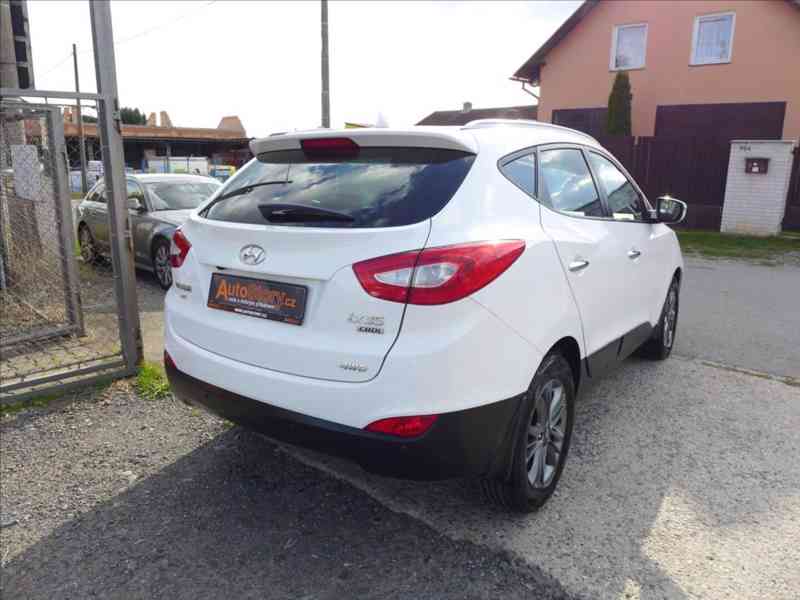 Hyundai ix35 2,0 CRDI 4x4 TOP VÝBAVA 1.MAJ - foto 3