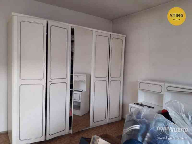 Prodej ideální poloviny domu v obci Bánov - foto 3