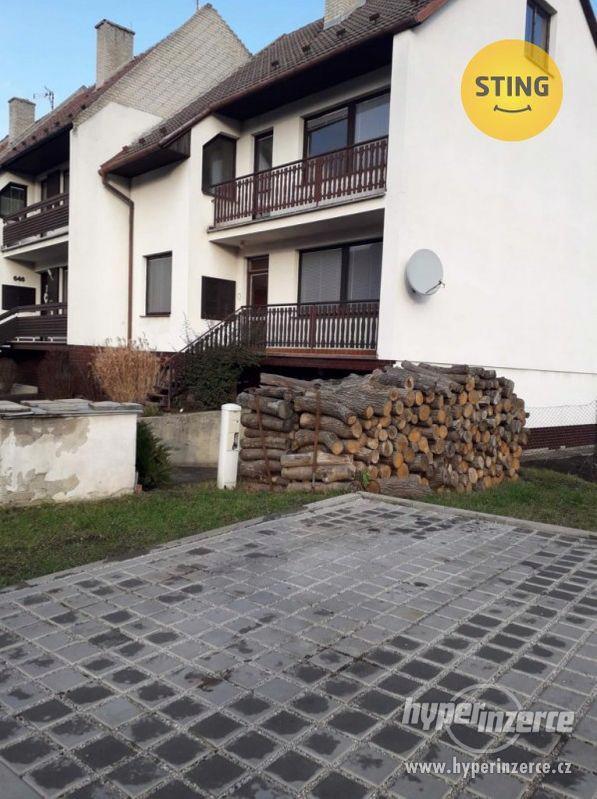 Prodej ideální poloviny domu v obci Bánov - foto 7