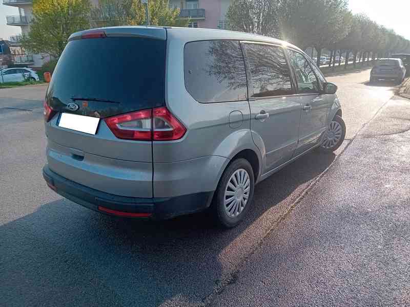 Ford Galaxy Ghia 2.0 16V - foto 2