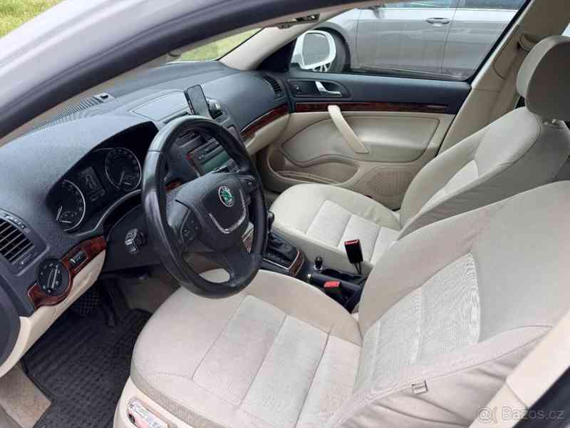 Škoda Octavia 1,6 - foto 7