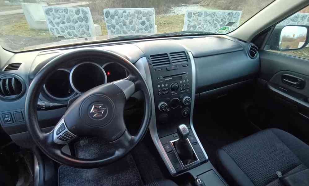 Suzuki Grand Vitara 1.6i City benzín 78kw - foto 13
