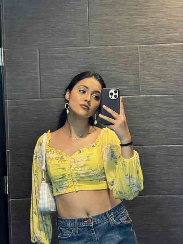 Call Girls In Janpath Metro꧁95°996138~76 ꧂☎ Delhi Call Girls - foto 1