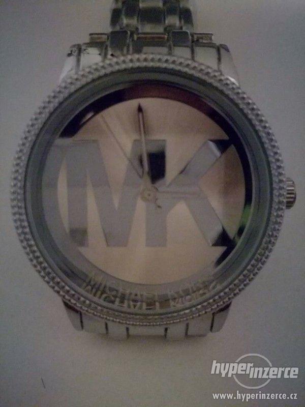 Dámské hodinky Michael Kors - stříbrné - foto 1