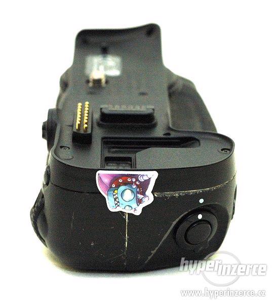 Originální battery grip Nikon MB-D10 - foto 4
