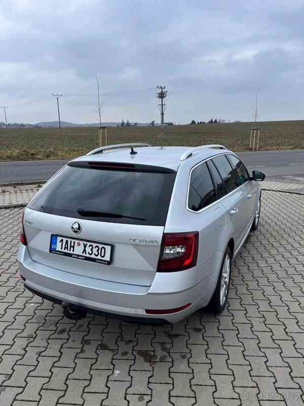 Škoda Octavia 2,0   TDI DSG 110KW STYLE Sportpaket - foto 7