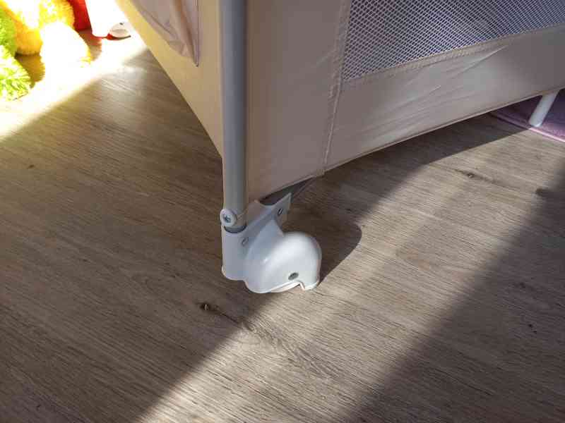 Prodám cestovní postýlku CAM „IL Mondo del Bambino“ - foto 4