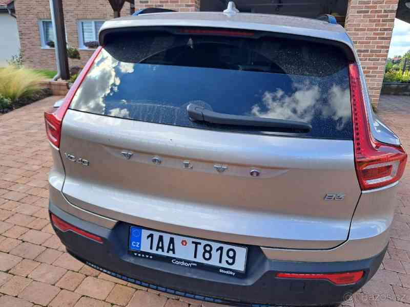 Volvo XC40 2,0   B3 120KW - foto 2