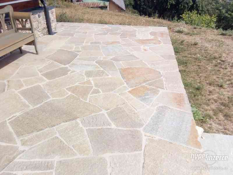 Velkoformátová dlažba, šlapáky, dlažba, obklad - foto 3