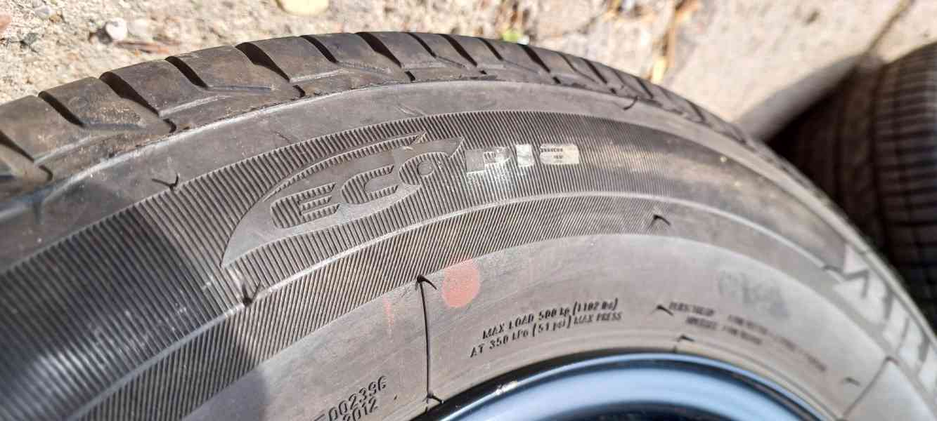 Zánovní letní komplet Bridgestone 175/70 R14 Fabia Rapid - foto 10