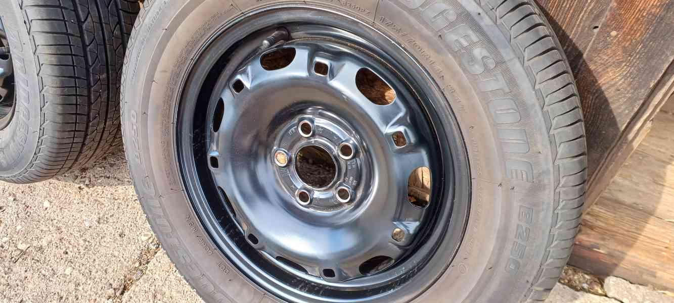 Zánovní letní komplet Bridgestone 175/70 R14 Fabia Rapid - foto 5