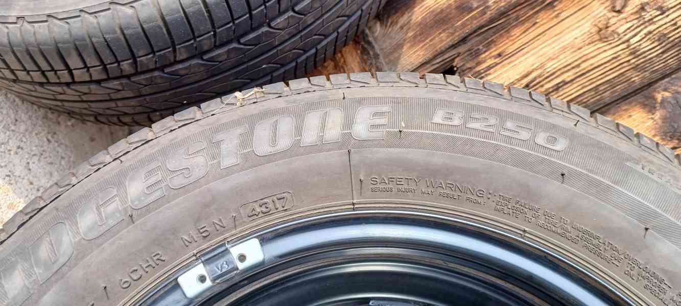 Zánovní letní komplet Bridgestone 175/70 R14 Fabia Rapid - foto 9