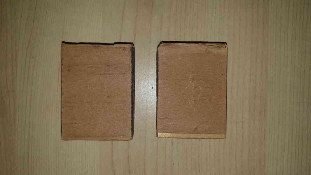 Stará dýhovaná krabička od zápalek. - foto 3