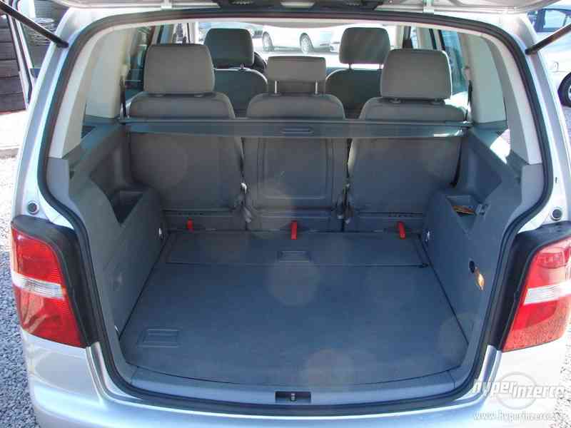VW Touran 1.6i (85 KW) Elegance r.v.2004 - foto 14