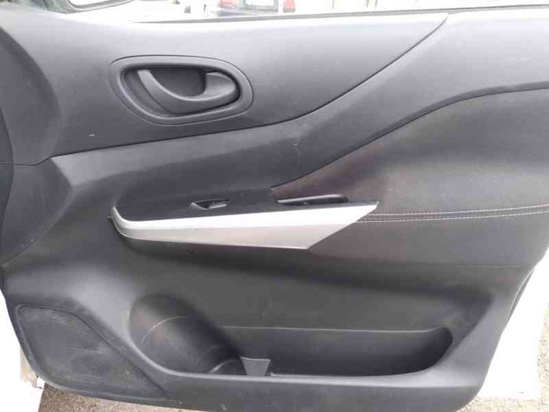 NISSAN NAVARA NP300 2.3 dCi MANUÁL 120kW - foto 31