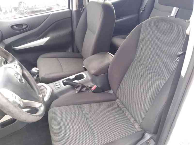 NISSAN NAVARA NP300 2.3 dCi MANUÁL 120kW - foto 13