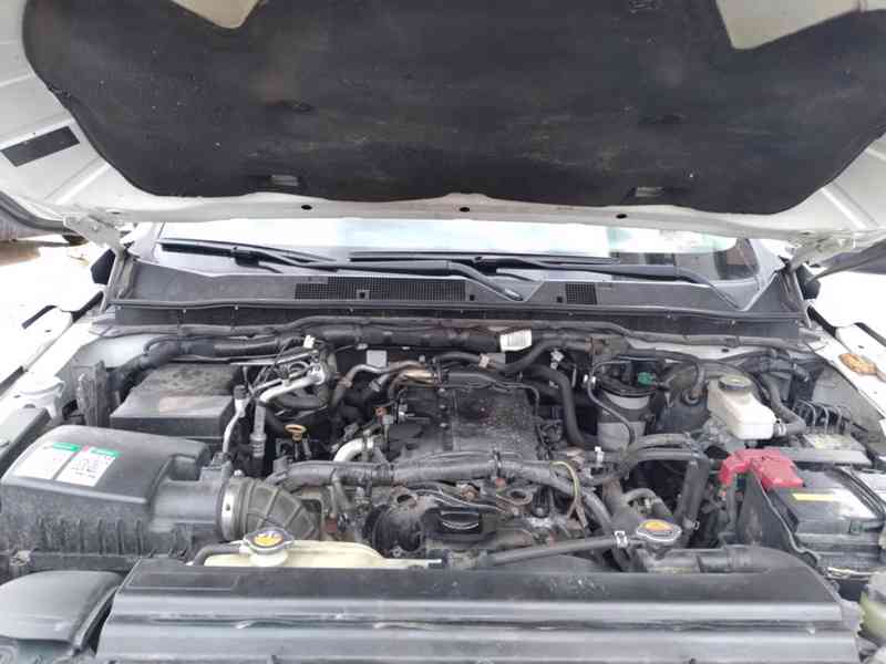 NISSAN NAVARA NP300 2.3 dCi MANUÁL 120kW - foto 32