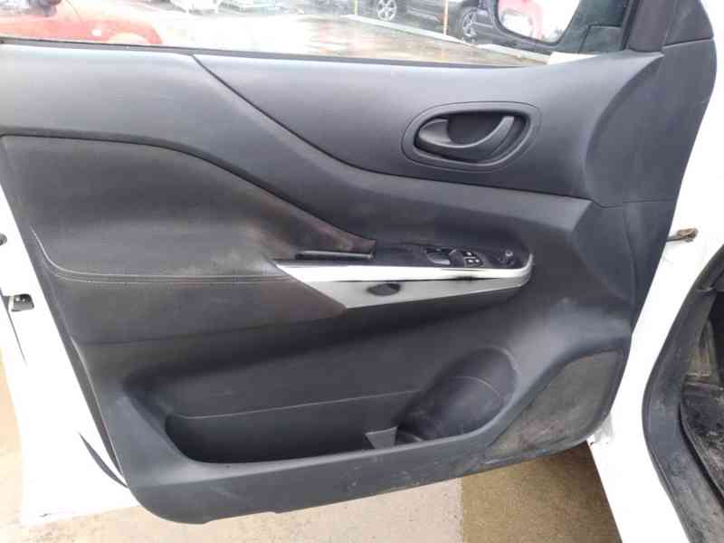 NISSAN NAVARA NP300 2.3 dCi MANUÁL 120kW - foto 29