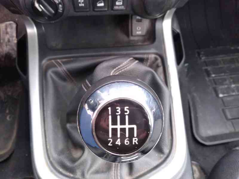 NISSAN NAVARA NP300 2.3 dCi MANUÁL 120kW - foto 27