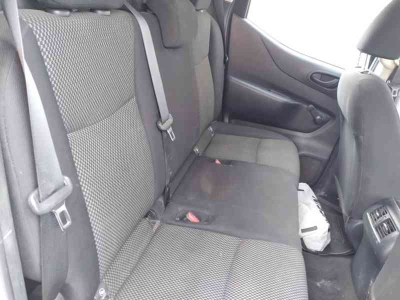 NISSAN NAVARA NP300 2.3 dCi MANUÁL 120kW - foto 16
