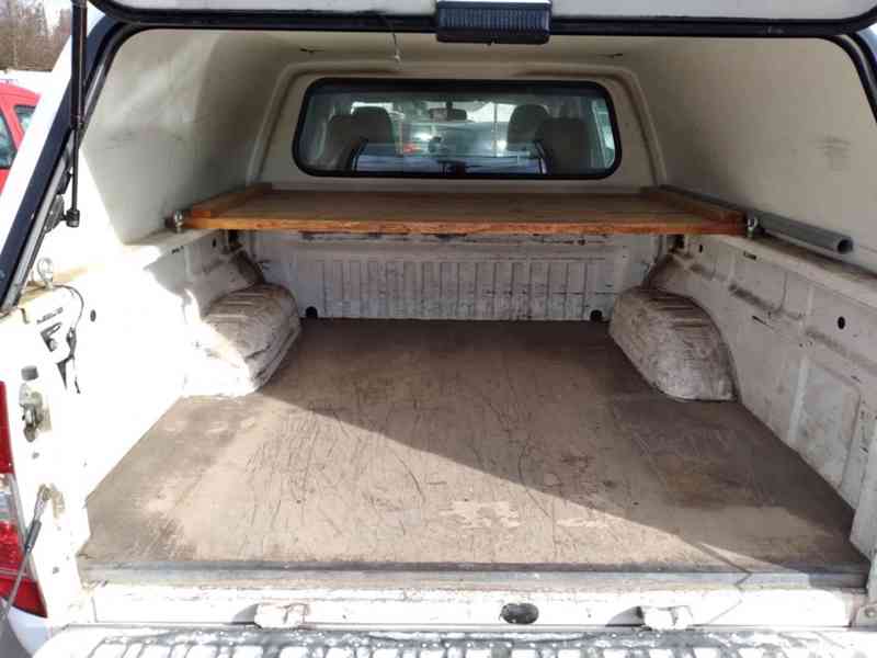 NISSAN NAVARA NP300 2.3 dCi MANUÁL 120kW - foto 10