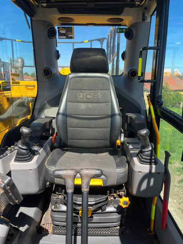 Pásové rypadlo JCB 220 XL (Možnost leasingu) - foto 7