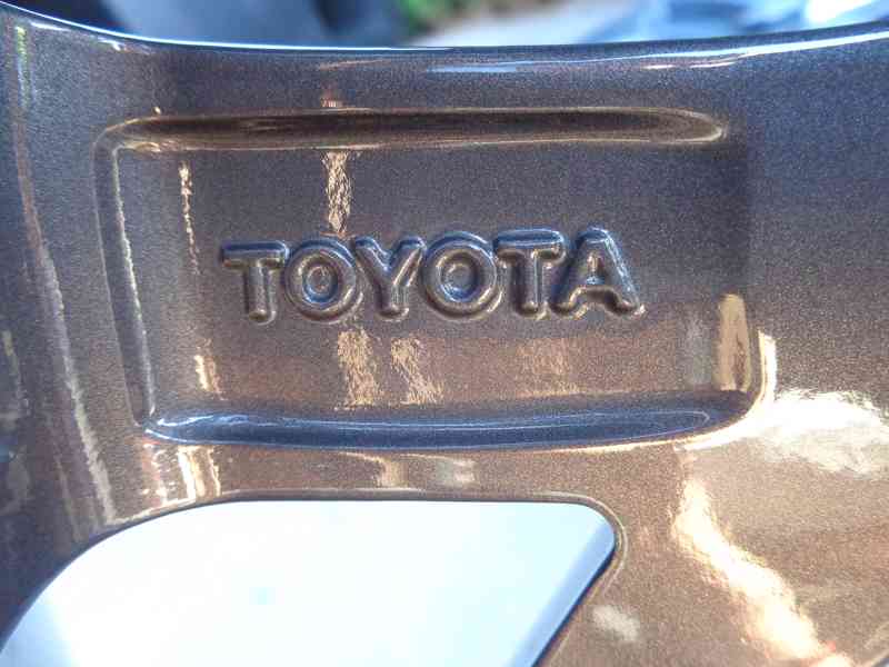 Toyota Corolla Cross RAV4 Auris nove original R17 lita kola  - foto 4