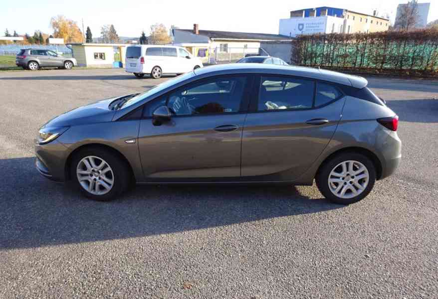 Opel Astra 1.6 CRDI r.v.2018 (81 kw) Koupeno v ČR - foto 2