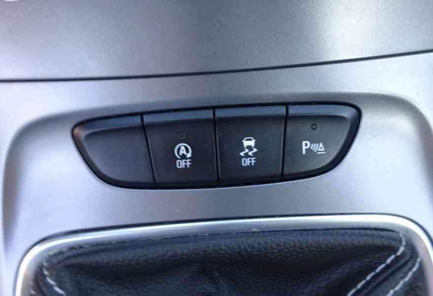 Opel Astra 1.6 CRDI r.v.2018 (81 kw) Koupeno v ČR - foto 11