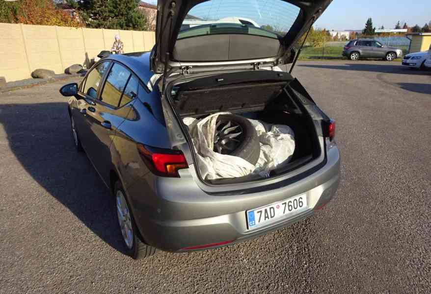 Opel Astra 1.6 CRDI r.v.2018 (81 kw) Koupeno v ČR - foto 14