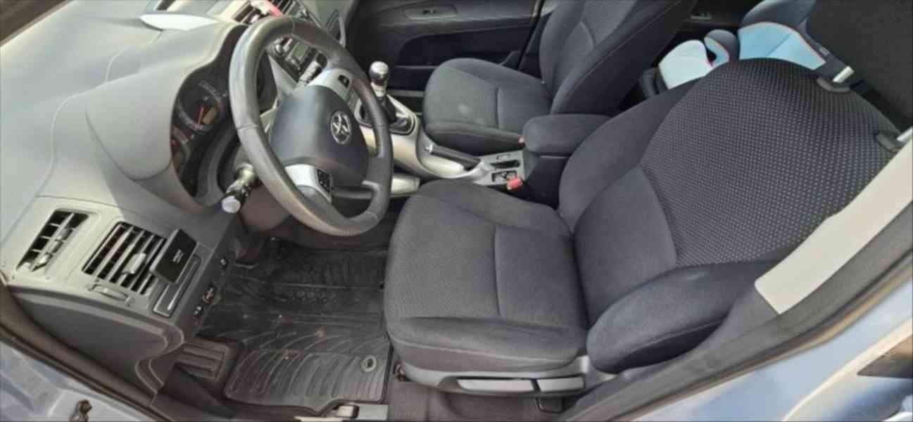 Toyota Auris 1,6   Valvematic 96KW - foto 7