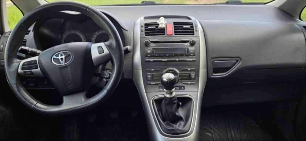 Toyota Auris 1,6   Valvematic 96KW - foto 6