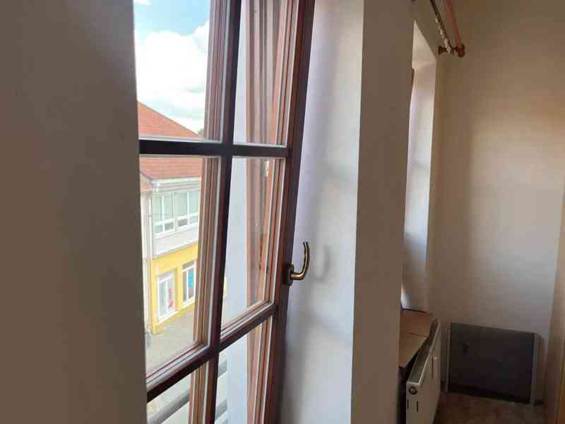 Pronájem bytu 2+1 58 m² - foto 9