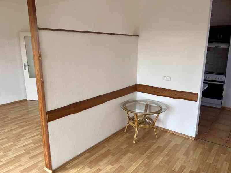 Pronájem bytu 2+1 58 m² - foto 4