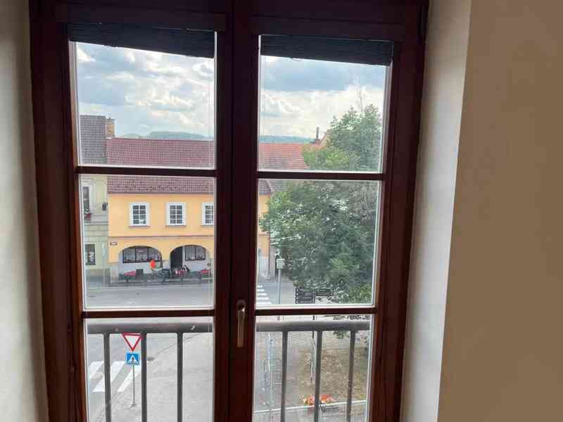 Pronájem bytu 2+1 58 m² - foto 3
