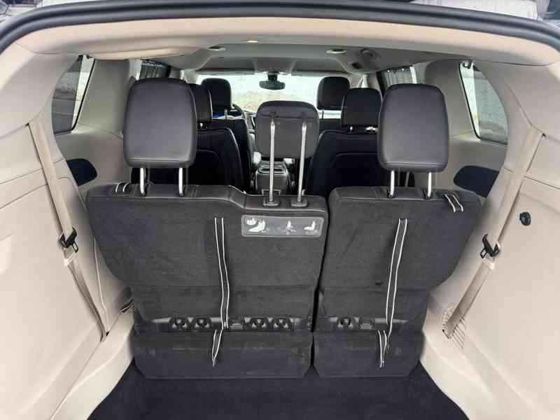 Chrysler Pacifica 3,6 Pentastar Kůže 8 míst 2017 - foto 7