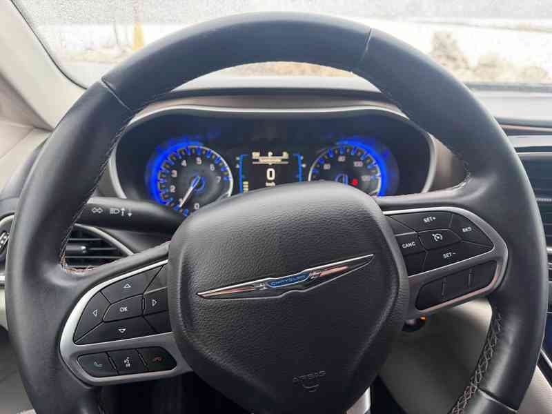 Chrysler Pacifica 3,6 Pentastar Kůže 8 míst 2017 - foto 16