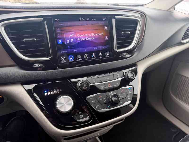 Chrysler Pacifica 3,6 Pentastar Kůže 8 míst 2017 - foto 17