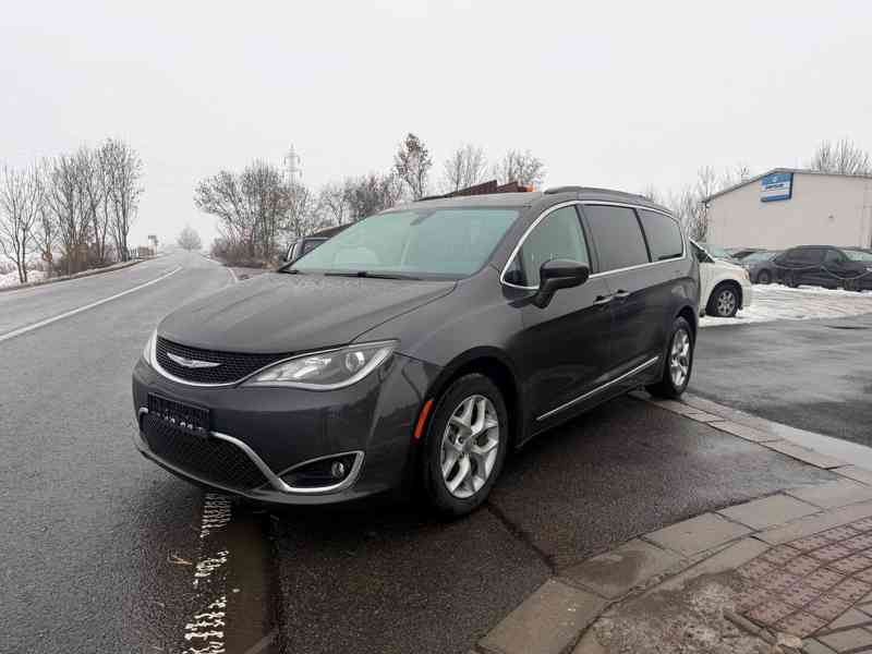 Chrysler Pacifica 3,6 Pentastar Kůže 8 míst 2017 - foto 2