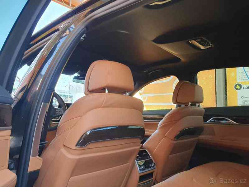 BMW Řada 7 3,0   Facelift 340PS. Cena s DPH - foto 12