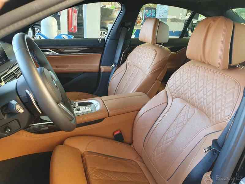 BMW Řada 7 3,0   Facelift 340PS. Cena s DPH - foto 9