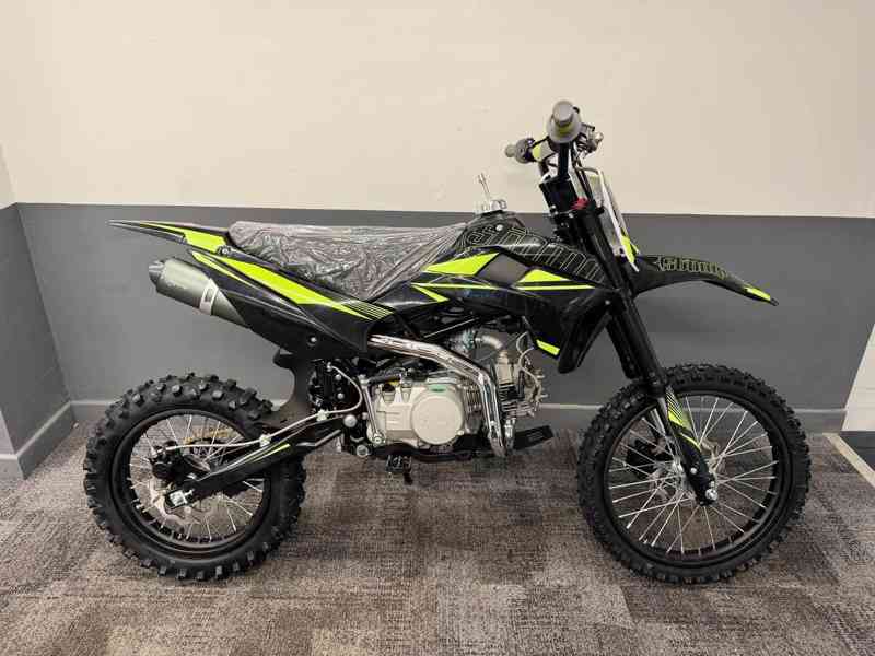 Brand New Stomp Z3 140 Manual Big Wheel Model Pit Bike Mx Bi - foto 4