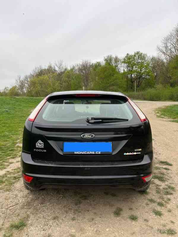 Ford Focus 1,6 2008 - foto 23