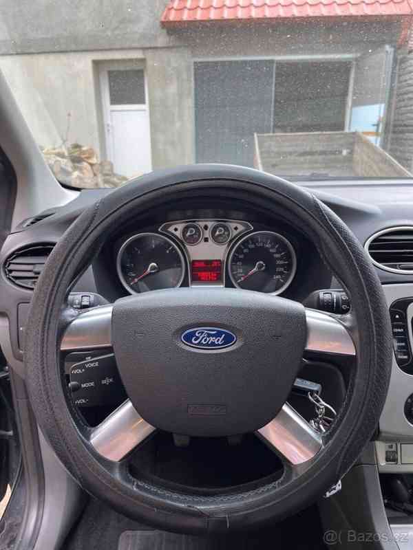 Ford Focus 1,6 2008 - foto 12