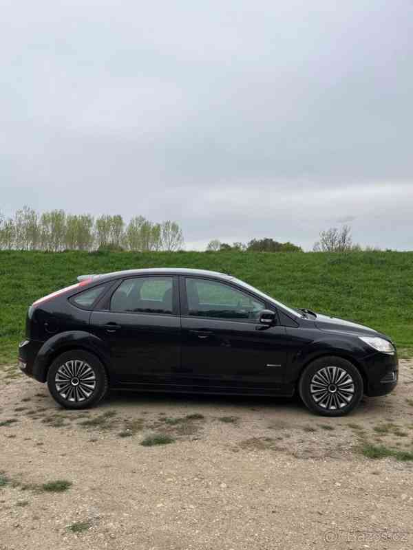 Ford Focus 1,6 2008 - foto 22