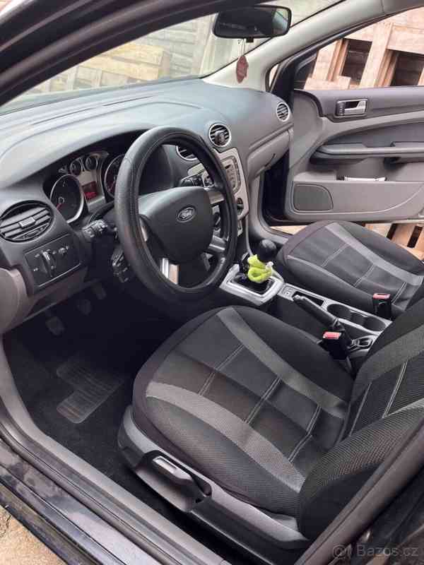 Ford Focus 1,6 2008 - foto 11